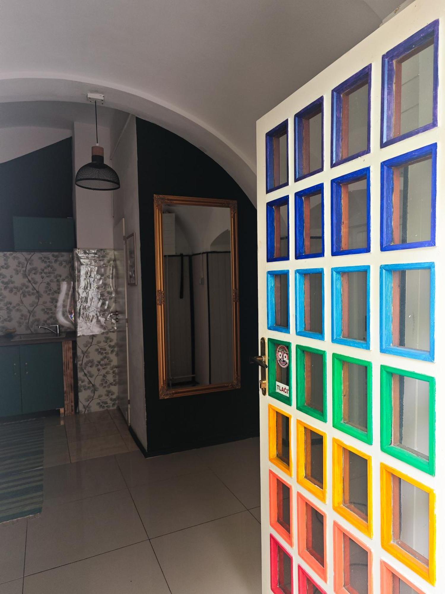 Vintage Room With Garden View Bratislava Ngoại thất bức ảnh