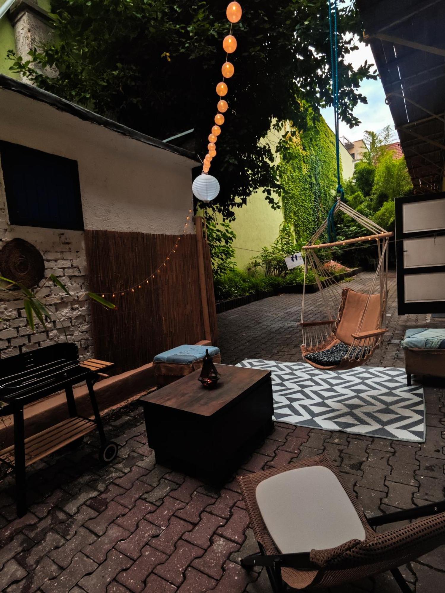 Vintage Room With Garden View Bratislava Ngoại thất bức ảnh