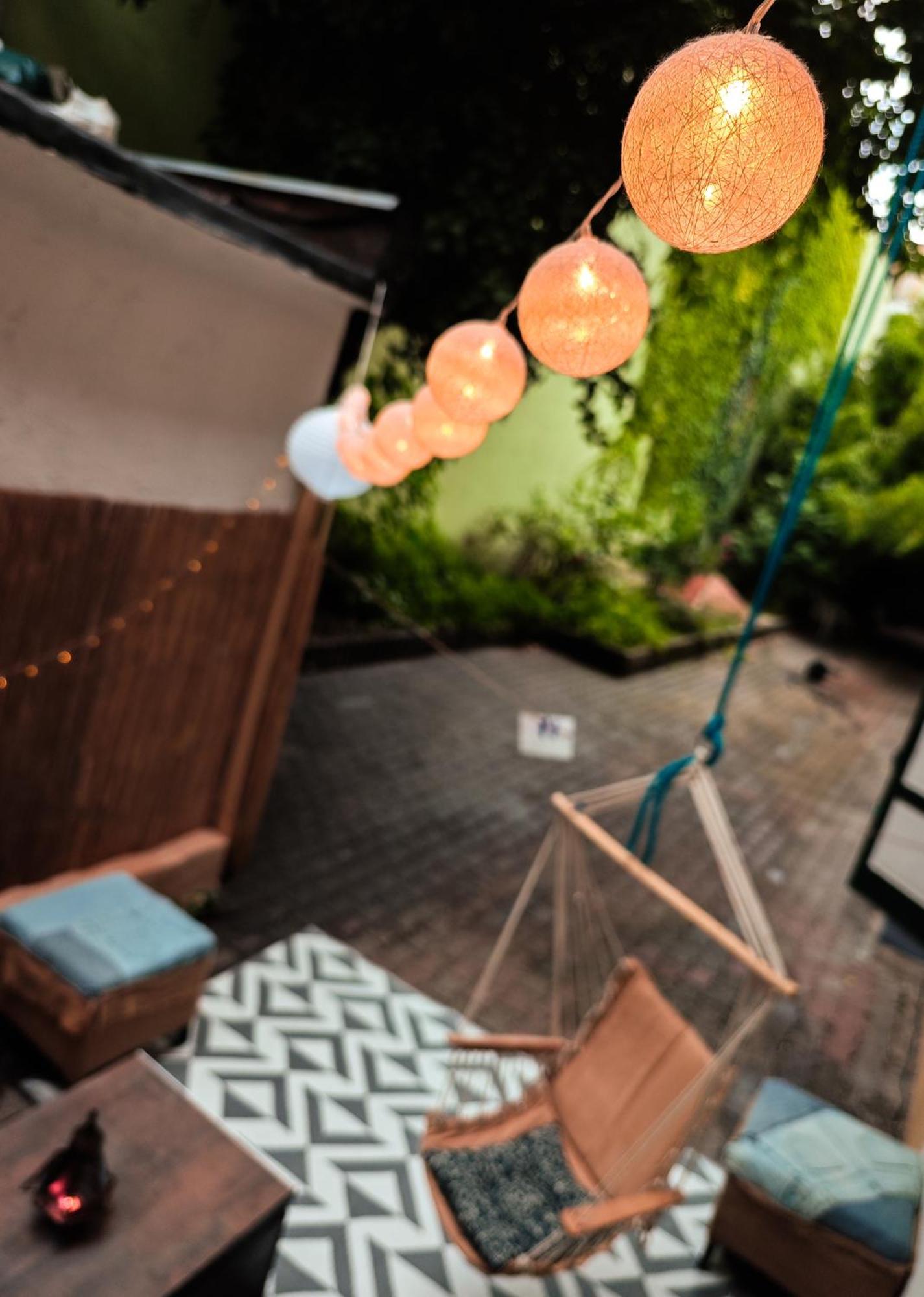 Vintage Room With Garden View Bratislava Ngoại thất bức ảnh